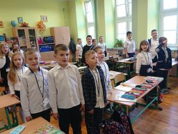 szkola_do_hymnu_028